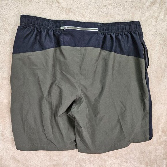 Under Armour heatgear Shorts Loose Fit Green Black Back Zipped Pocket Mens Sz XL - Picture 2 of 14